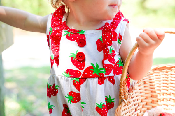 Knit Strawberry Print Ruffle Shoulder Bubble