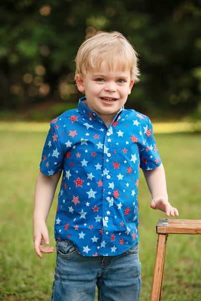 Make A Wish Boys' Short Sleeve Button Up Start Print Shirt