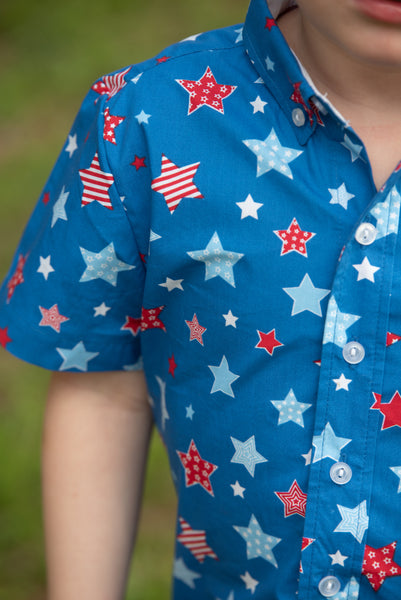 Make A Wish Boys' Short Sleeve Button Up Start Print Shirt